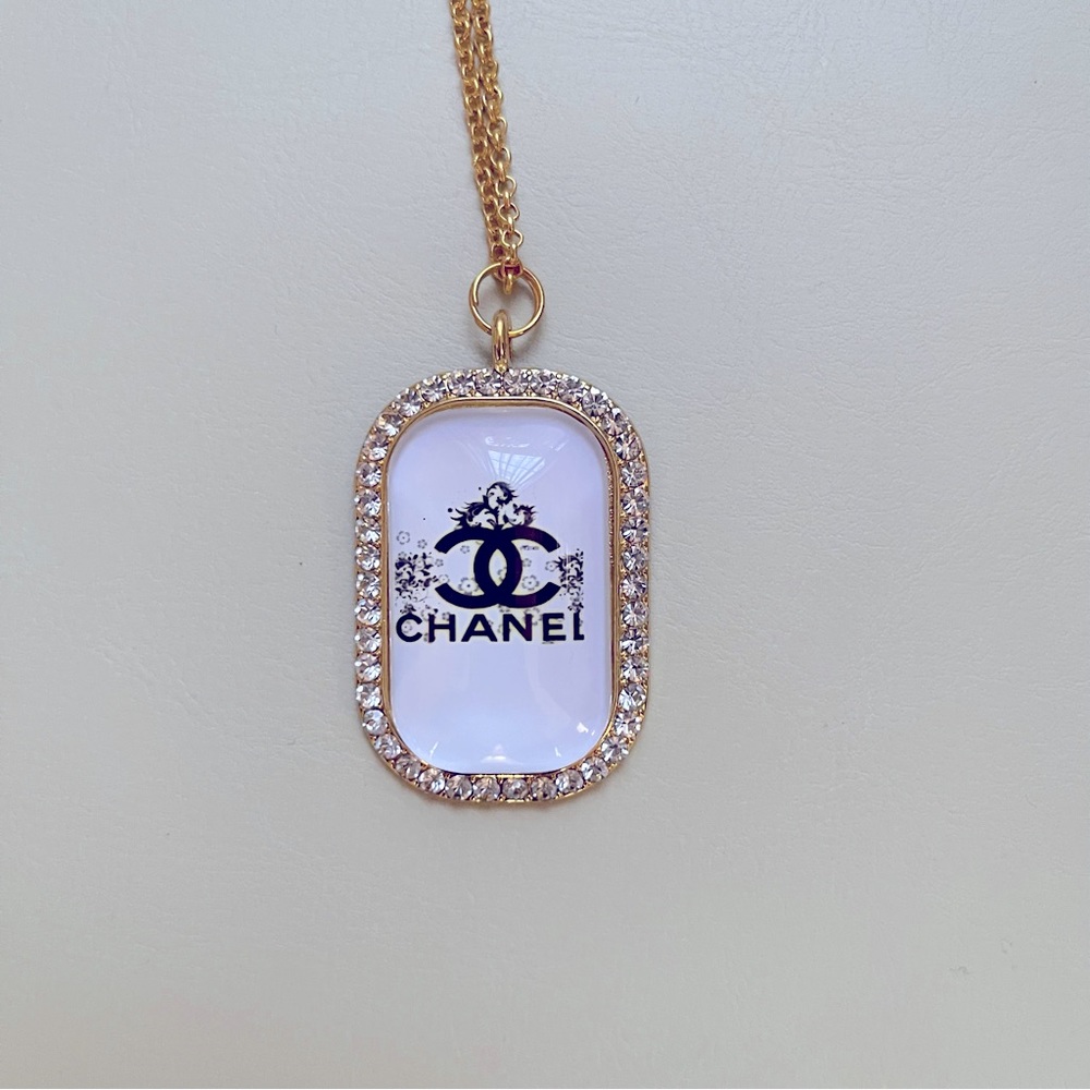 FabulouslyFitted | Gold Dog Tag Pendant Necklace